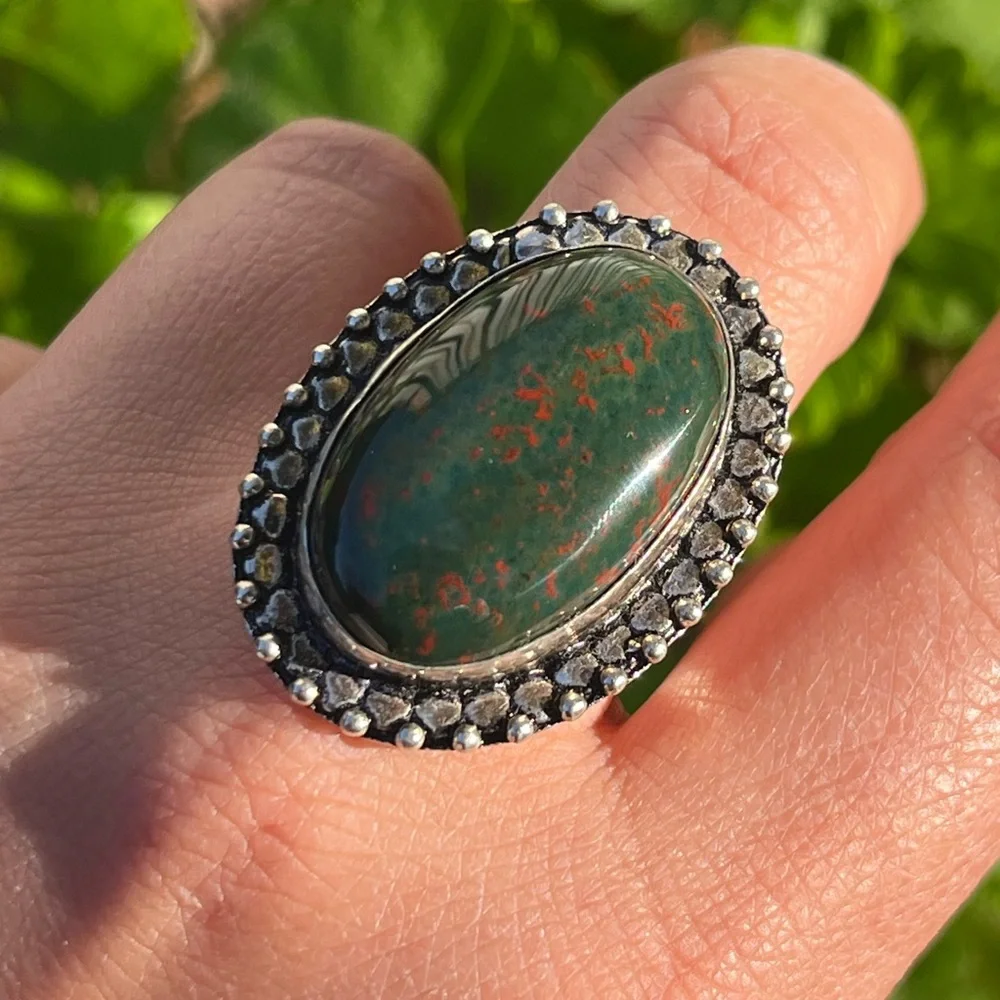 Size 8 925 silver plated bloodstone ring‎